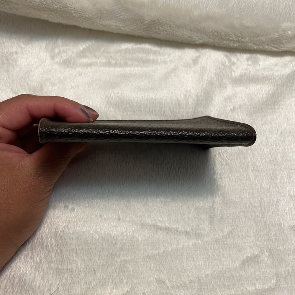 Authentic Louis Vuitton pre loved card holder - Picture 4 of 6